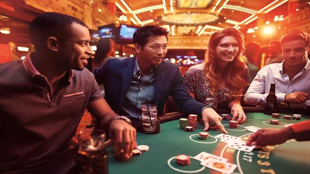 Baccarat là tựa game hot nhất hiện nay. Đã có rất nhiều người phát tài nhờ vào tựa game này. Hướng dẫn cách kiếm tiền từ Baccarat cực đỉnh. Hãy đến FIVE88 sòng bài trực tuyến để biết thêm thông tin nhé .